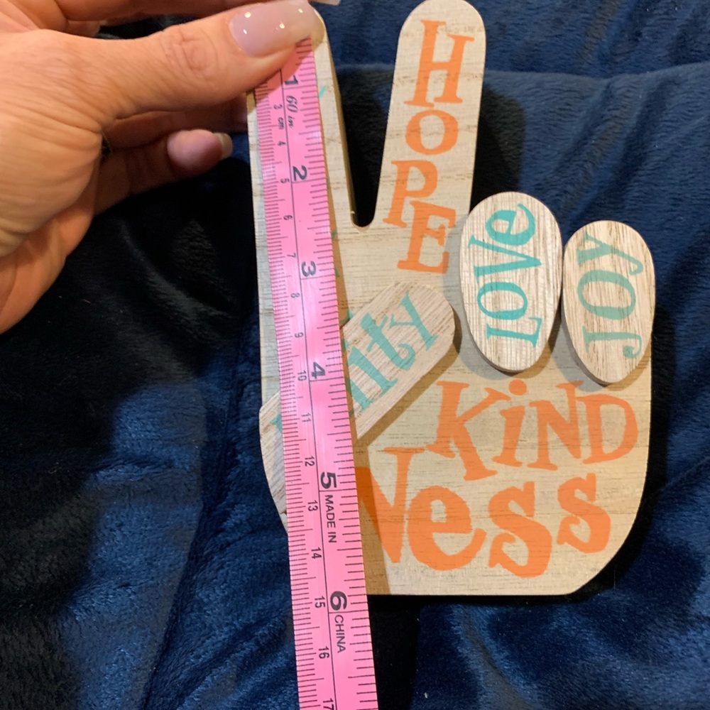 Decor - Picture 5 of 7